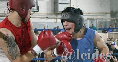 Velada de boxeo en el Mosconi reaviva el entusiasmo por el deporte del cuadrilátero