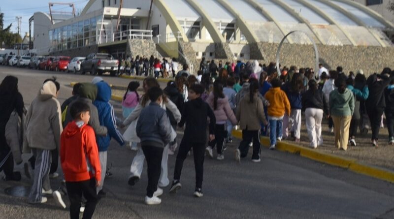 Más amenazas de bombas en Caleta y evacúan tres escuelas