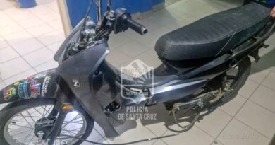Policia en Caleta Olivia recupera motocicleta y demoran a un menor