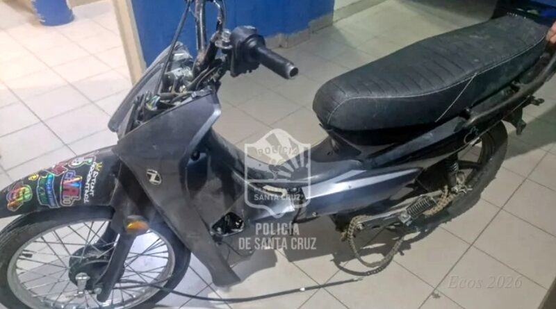 Policia en Caleta Olivia recupera motocicleta y demoran a un menor