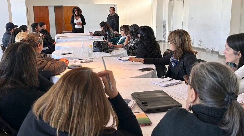 Acciones para fortalecer políticas de atención a la comunidad extranjera