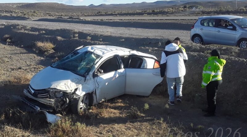Vuelco en un desvió de la  Ruta Nº 3 entre Comodoro y Caleta Olivia