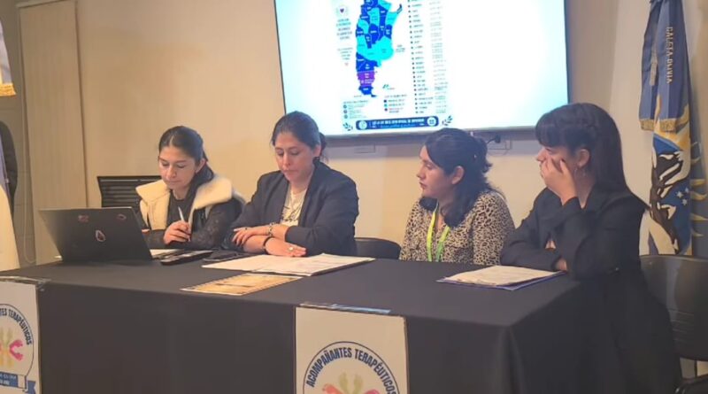 Caleta Olivia presentó el primer Registro de Acompañantes Terapéuticos y avanza en la jerarquización de la profesión
