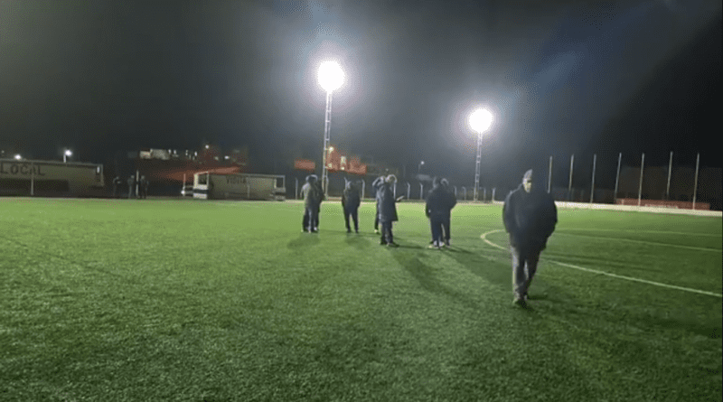 Histórico avance para Mar del Plata: encendieron las primeras torres de iluminación de su cancha