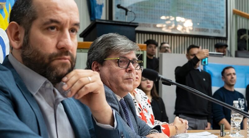 Leguizamón: “Estamos esperando el posicionamiento de los diputados y que cumplan con las expectativas del pueblo de Santa Cruz”