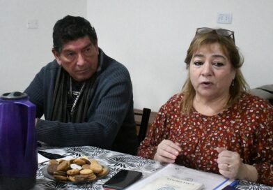 Viviana Carabajal recibió reclamos de jubilados y pidió proteger los aguinaldos de los descuentos bancarios
