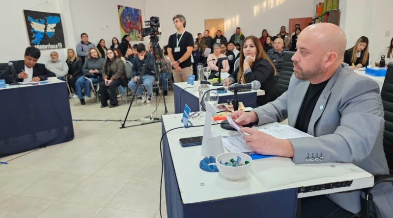 Aparicio impulsa iniciativas para proteger los ingresos de los trabajadores