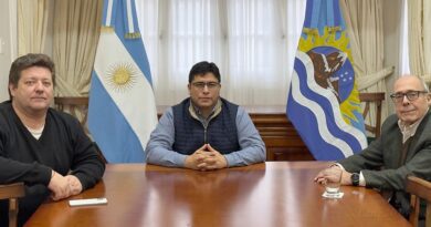Claudio Vidal y Pedro Luxen recibieron al procurador Eduardo Sosa tras su restitución y reafirmaron el compromiso con las instituciones
