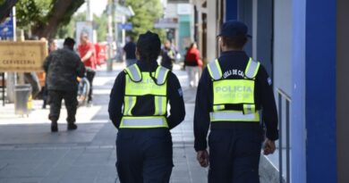 Continúa la negociación salarial: Policías y penitenciarios rechazaron las propuestas del Gobierno provincial
