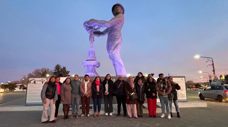 Jornada de sensibilización y encendido violeta para concientizar sobre el maltrato hacia las personas mayores