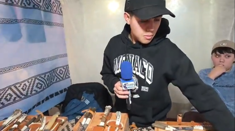 Lucas, el joven emprendedor que financia sus proyectos con la venta de cuchillos artesanales en la Expo Invierno Lucas, el joven emprendedor que financia sus proyectos con la venta de cuchillos artesanales en la Expo Invierno
