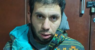 Intensa búsqueda en El Calafate tras la fuga de un detenido judicial de la Comisaría Segunda Intensa búsqueda en El Calafate tras la fuga de un detenido judicial de la Comisaría Segunda