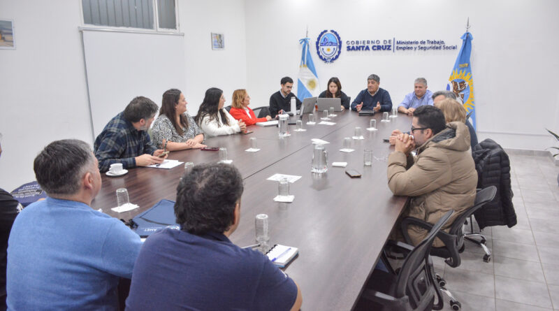 El Gobierno Provincial convocó al sector docente a audiencia paritaria para mañana 9 de julio