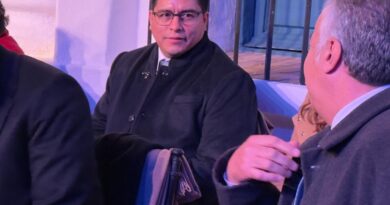 Claudio Vidal participó en la vigilia por el Día de la Independencia junto al presidente Javier Milei