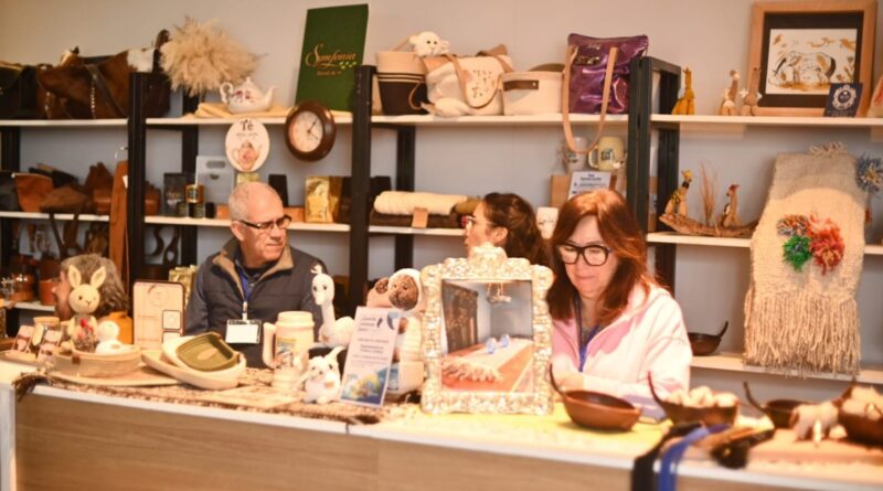 Diseño con identidad santacruceña: Rosario Brochero lleva el talento de Santa Cruz a la Expo Rural de Palermo
