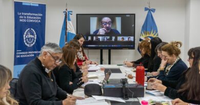 Educación articuló agendas pedagógicas y administrativas junto a la Fundación Banco Santa Cruz