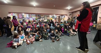 Los títeres siguen agasajando a los jardines maternales en el mes del niño Los títeres siguen agasajando a los jardines maternales en el mes del niño
