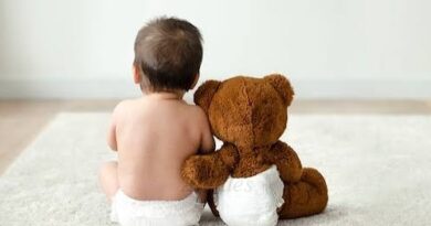 Abuela paterna de un bebé de cuatro meses solicita restitución tras una medida judicial que dispuso su separación.