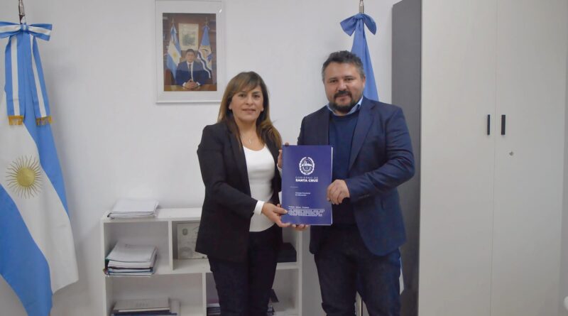 Firmaron un nuevo convenio para garantizar el servicio de limpieza integral en Caleta Olivia