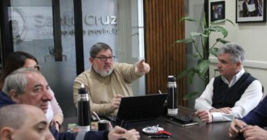 El Gobierno Provincial y Servicios Públicos evaluaron el seguimiento de obras estratégicas y el ordenamiento financiero