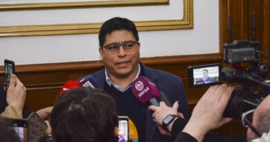 “Que deje de llorar”: Vidal cruzó a Grasso y apuntó contra 30 años de abandono del Estado