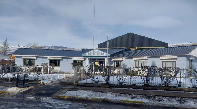 Educación refuerza el sistema de calefacción en Lago Posadas con la instalación de tres nuevos equipos