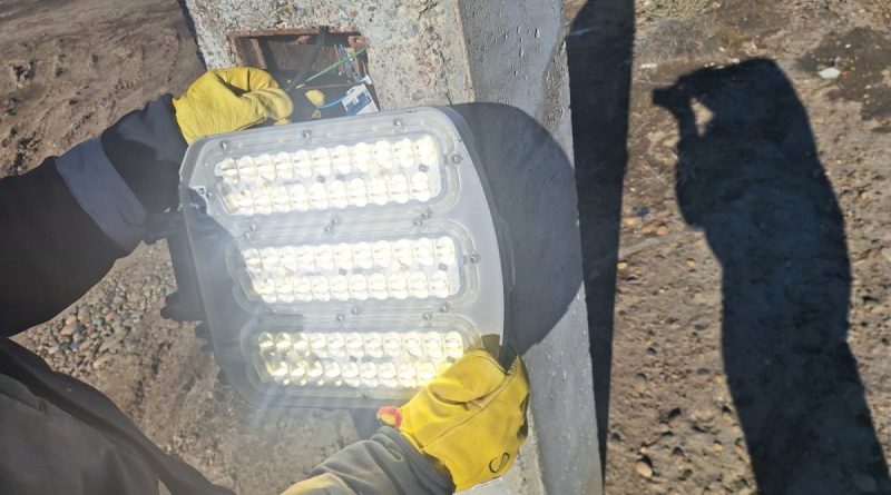 El Plan de Alumbrado LED avanza con nuevas instalaciones en El Chaltén y Puerto Santa Cruz