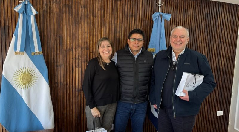 28 años cuidando a los santacruceños: Vidal reconoció la trayectoria de la Dra. Liliana Behr