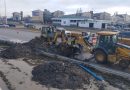 Servicios Públicos ejecuta tareas de reparación en la Autovía 17 de Octubre y solicita precaución vial y uso racional del agua