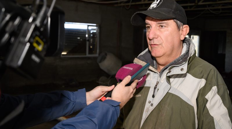Unión Santacruceña recibió cemento y materiales para avanzar con las obras del club