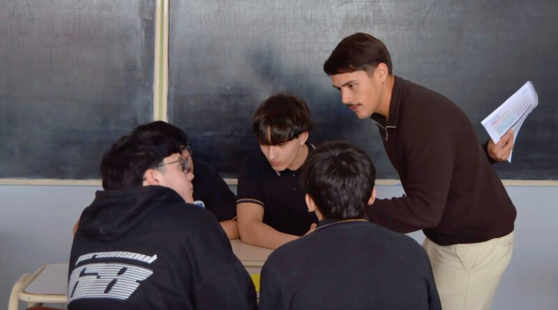 Fortalecen la participación de los jóvenes a través de los Centros de Estudiantes