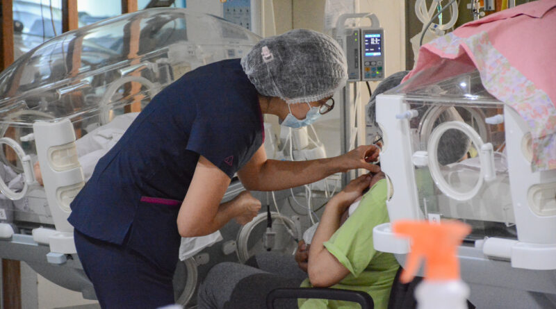 “Todo se trabaja en equipo”: el corazón de Neonatología