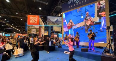 El cancionero santacruceño tuvo su lugar en la FIT 2026