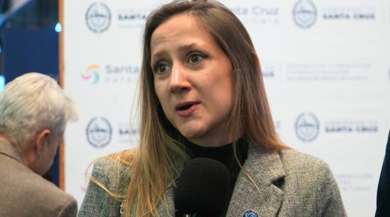 Santa Cruz en la FIT: “Es enriquecedor venir con los prestadores, las cámaras y las localidades para que generen nuevas oportunidades”