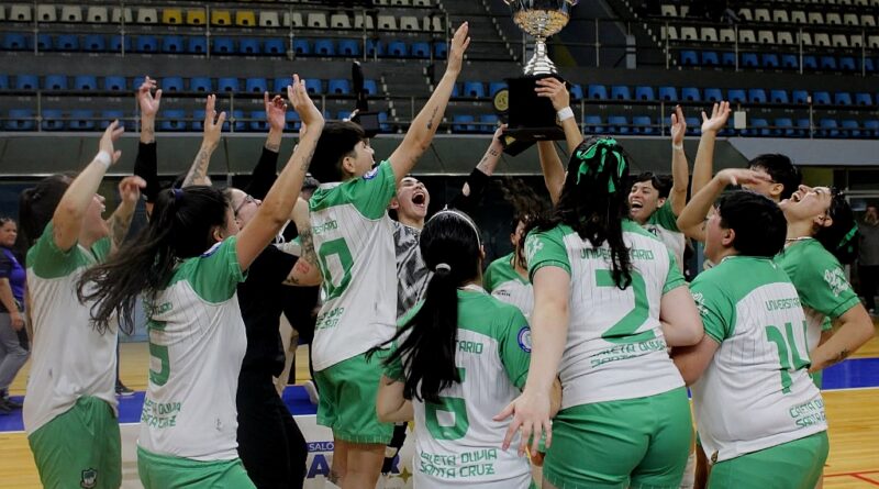 Universitario de Caleta Olivia hizo historia en Formosa y se consagró campeón de la División de Honor Femenina