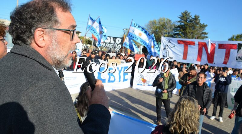 Caleta Olivia marchó por la universidad pública y contra las políticas de ajuste