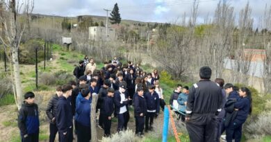 Punto Orgánico recibió a 75 estudiantes del Instituto Aonikenk en una nueva visita educativa