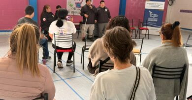 Caleta Olivia realizó una jornada de concientización sobre discapacidad visual y el uso del bastón blanco