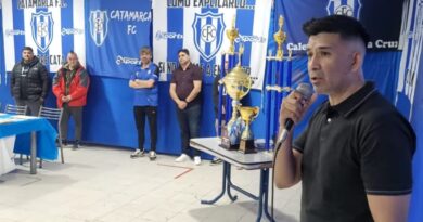 El Club Catamarca celebró sus 53 años en Caleta Olivia y anunció el proyecto para tener su propia cancha de césped