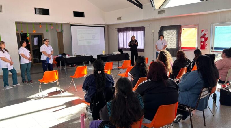 El Municipio articuló una jornada saludable con referentes de la UNPA UACO