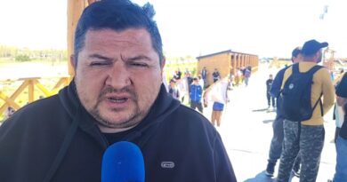 Martín Oñate lanzó la agrupación “Petroleros Unidos” y juntó firmas para pedir elecciones