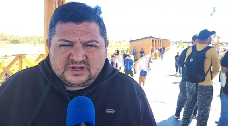 Martín Oñate lanzó la agrupación “Petroleros Unidos” y juntó firmas para pedir elecciones