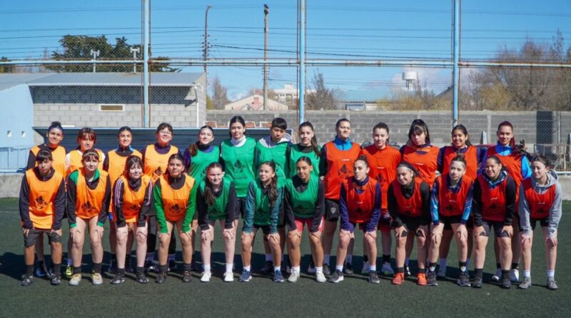Santa Cruz ya tiene su selección de fútbol femenino para los Juegos de la Araucanía