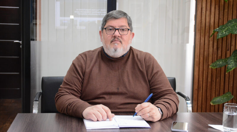 Santa Cruz pone en marcha un sistema para agilizar reclamos y dar respuestas a las escuelas