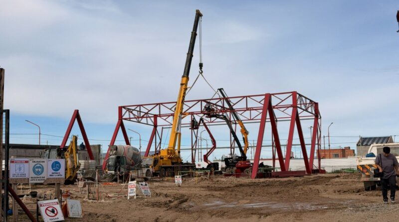 Pico Truncado: la construcción del nuevo polideportivo ya cuenta con un 75% de avance